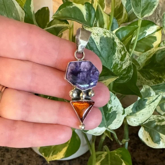 Vintage Navajo Artisan Thomas Francisco Sterling Silver Charoite Amber Pendant. - Picture 5 of 16